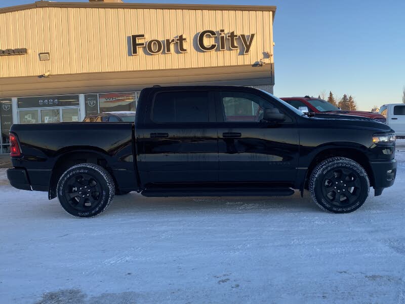 2025 RAM 1500 Tradesman Crew Cab 4WD