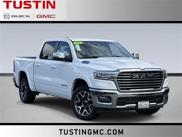 2025 RAM 1500 Laramie Crew Cab 4WD