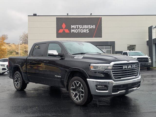 2025 RAM 1500 Laramie Crew Cab 4WD