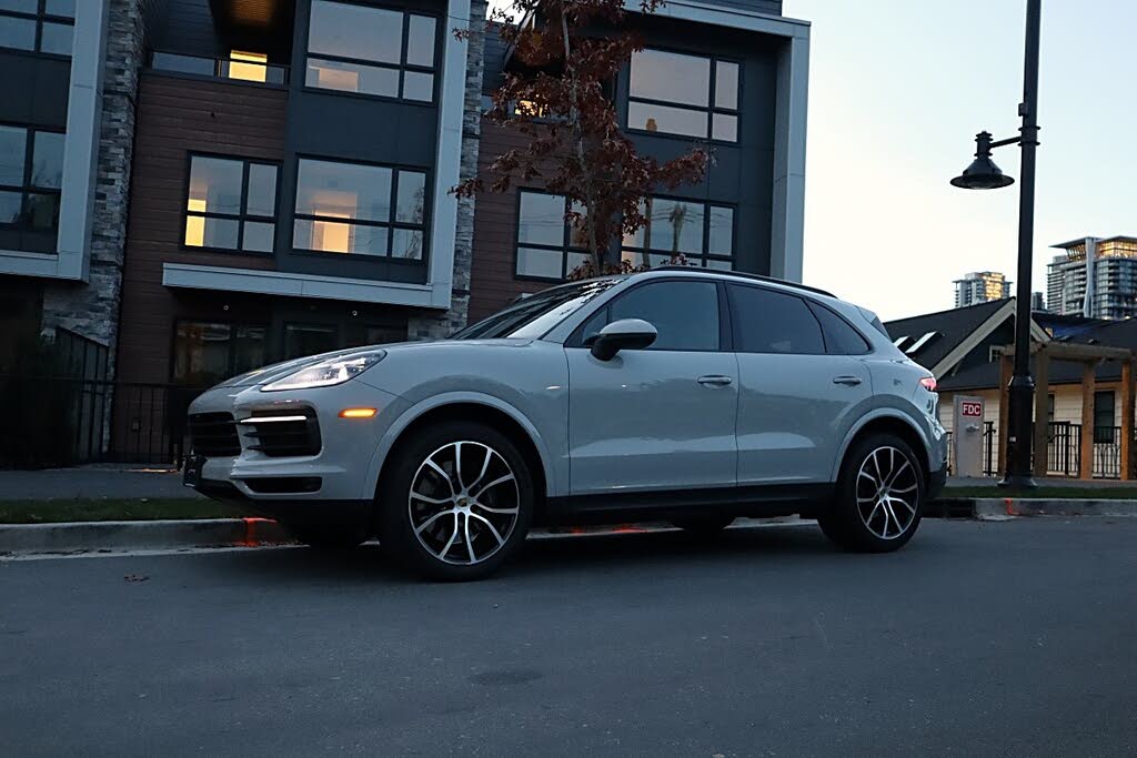 2022 Porsche Cayenne AWD