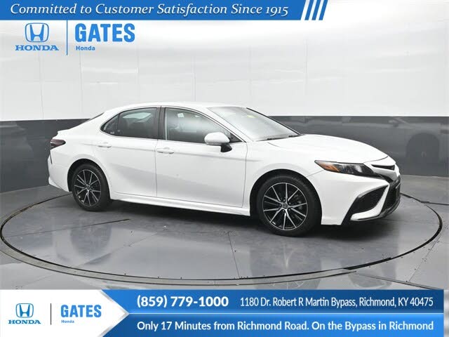 2024 Toyota Camry SE FWD