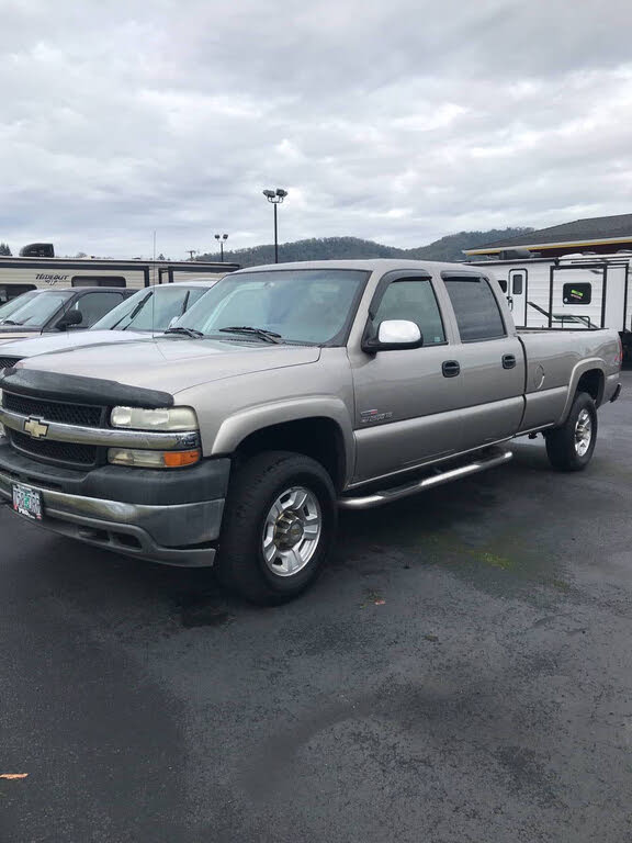 2002 Chevrolet Silverado 2500HD LS Crew Cab LB 4WD