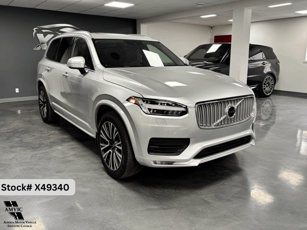 2021 Volvo XC90 T6 Momentum 7-Passenger AWD
