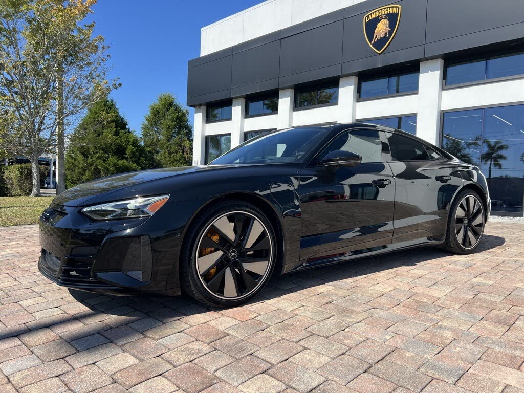 2022 Audi RS e-tron GT quattro AWD