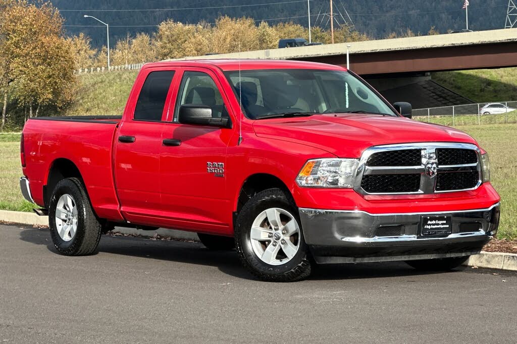 2024 RAM 1500 Classic SLT Quad Cab 4WD