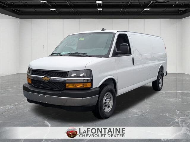 2025 Chevrolet Express Cargo 3500 RWD