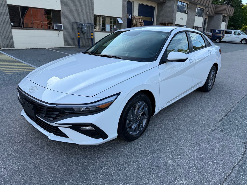 2025 Hyundai Elantra Preferred FWD
