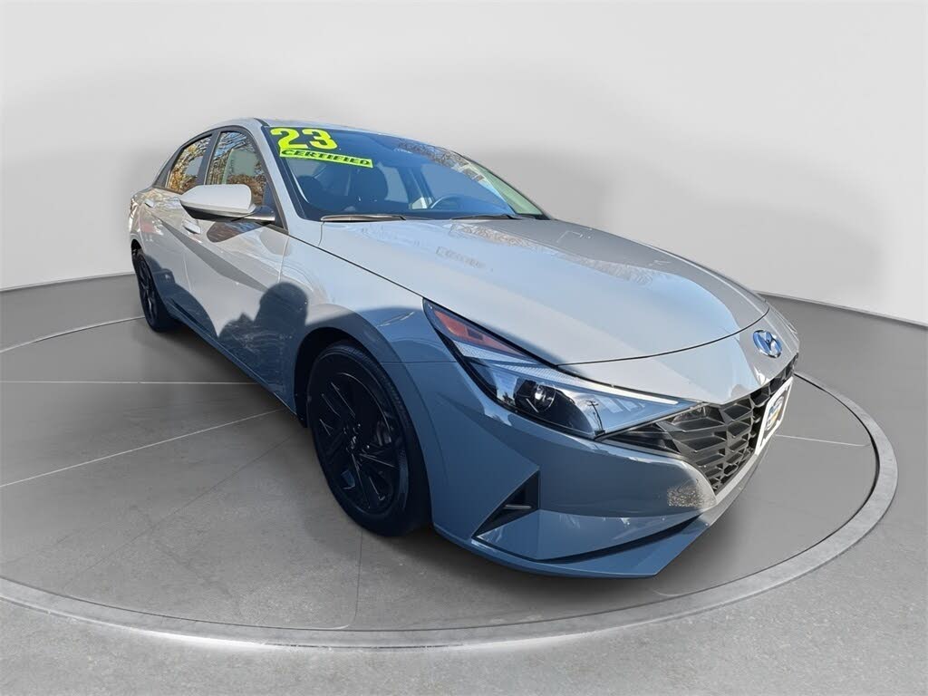2023 Hyundai Elantra SEL FWD