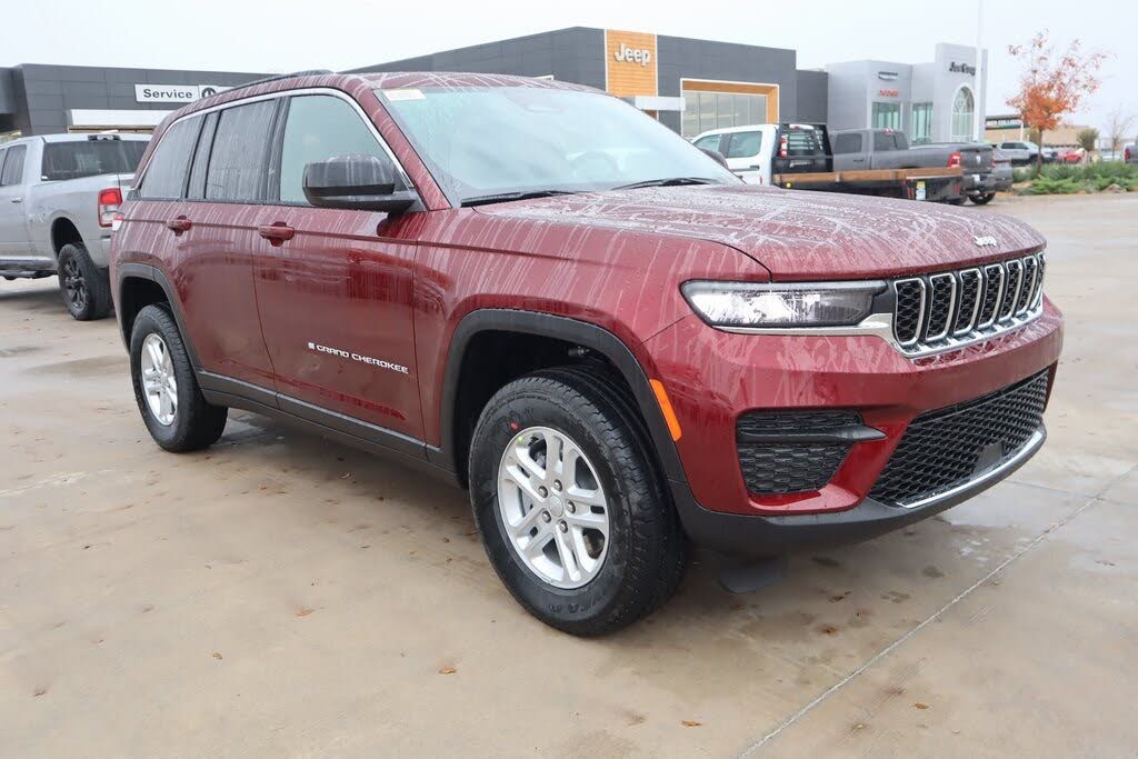 2025 Jeep Grand Cherokee Laredo RWD