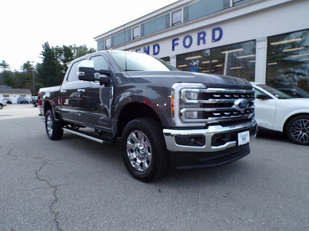 2026 Ford F-350 Super Duty Lariat Crew Cab 4WD