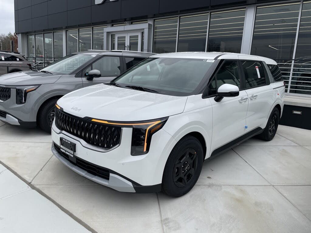 2026 Kia Carnival LXS FWD
