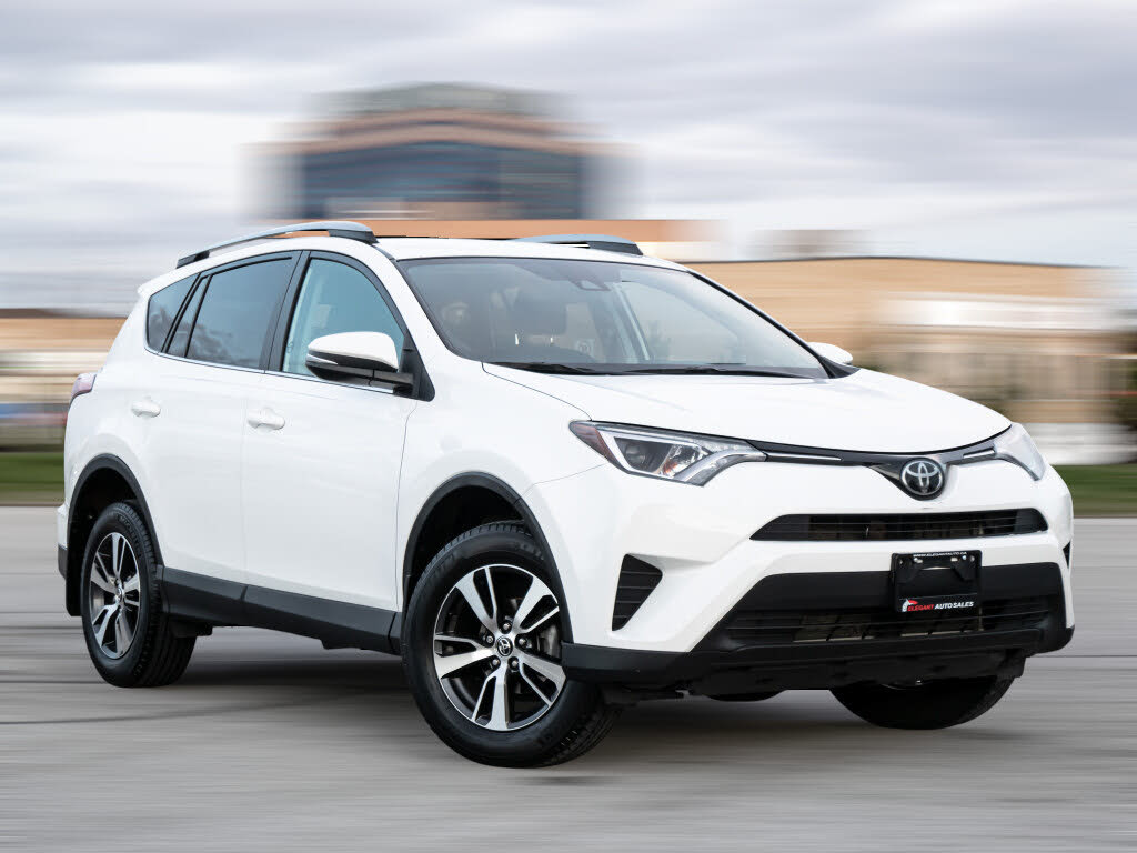 2018 Toyota RAV4 LE AWD
