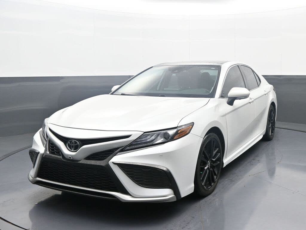 2021 Toyota Camry XSE V6 FWD