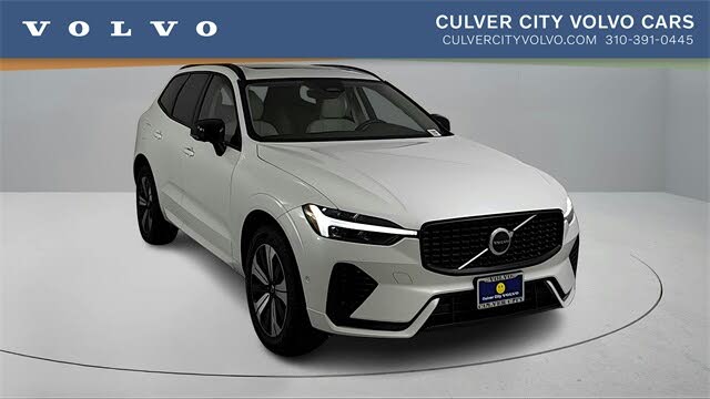 2024 Volvo XC60 Recharge T8 Plus Dark Theme eAWD