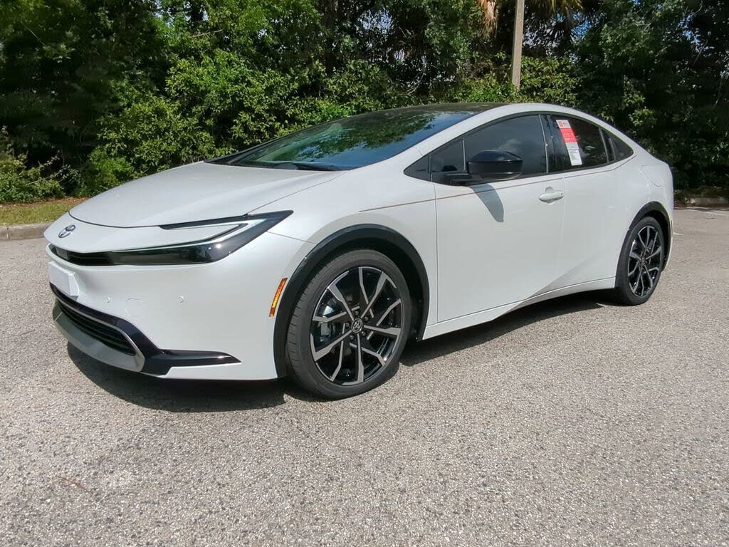 2025 Toyota Prius Plug-In Hybrid XSE FWD