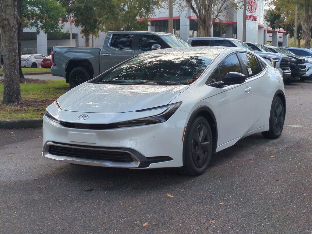 2026 Toyota Prius Plug-In Hybrid SE FWD