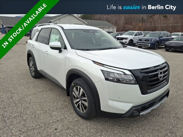 2025 Nissan Pathfinder SL 4WD