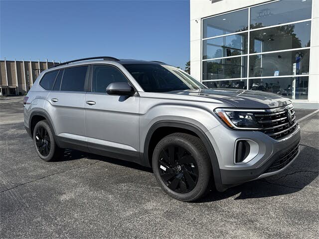 2025 Volkswagen Atlas SE FWD with Technology