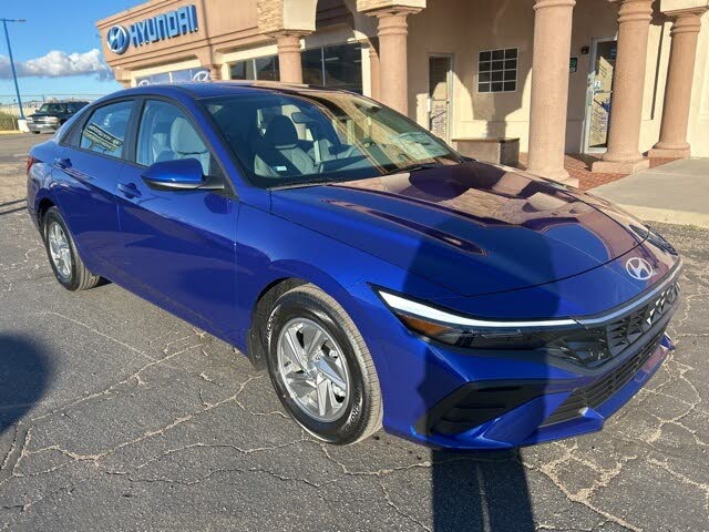 2026 Hyundai Elantra SE FWD