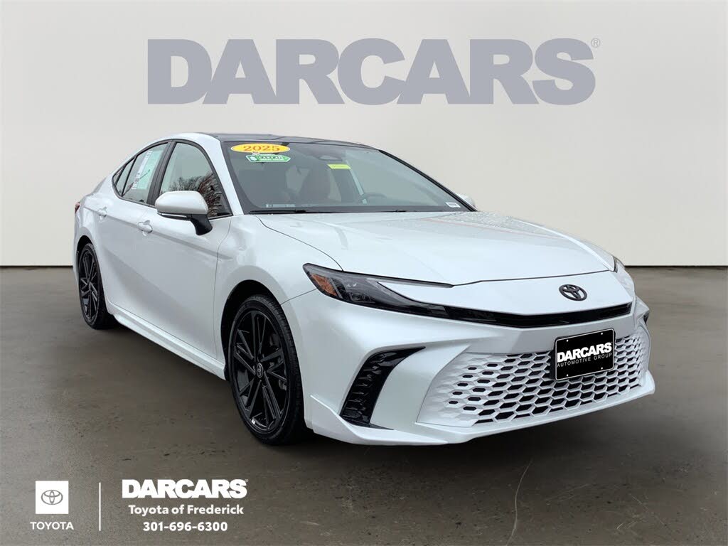 2025 Toyota Camry XSE FWD