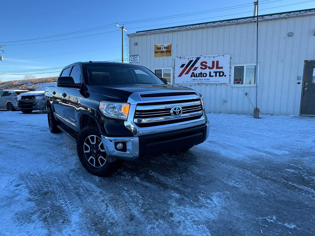 Toyota Tundra SR5 CrewMax 5.7L 4WD 2017
