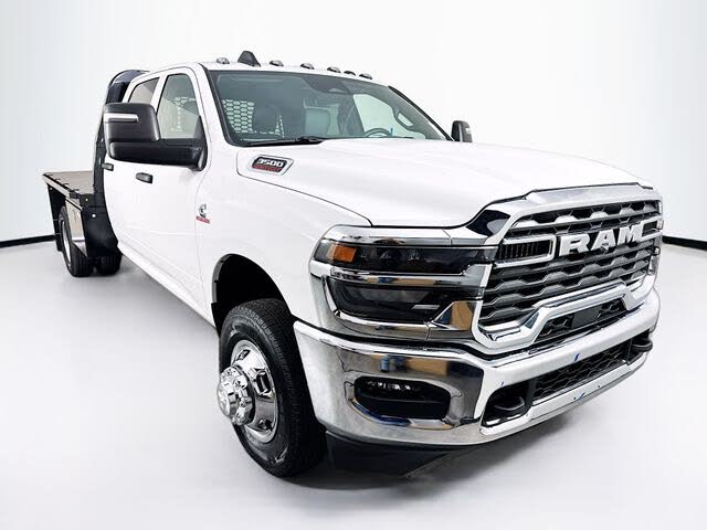 2026 RAM 3500 Chassis Tradesman Crew Cab LB DRW 4WD