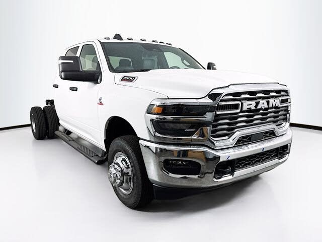 2026 RAM 3500 Chassis Tradesman Crew Cab LB DRW 4WD