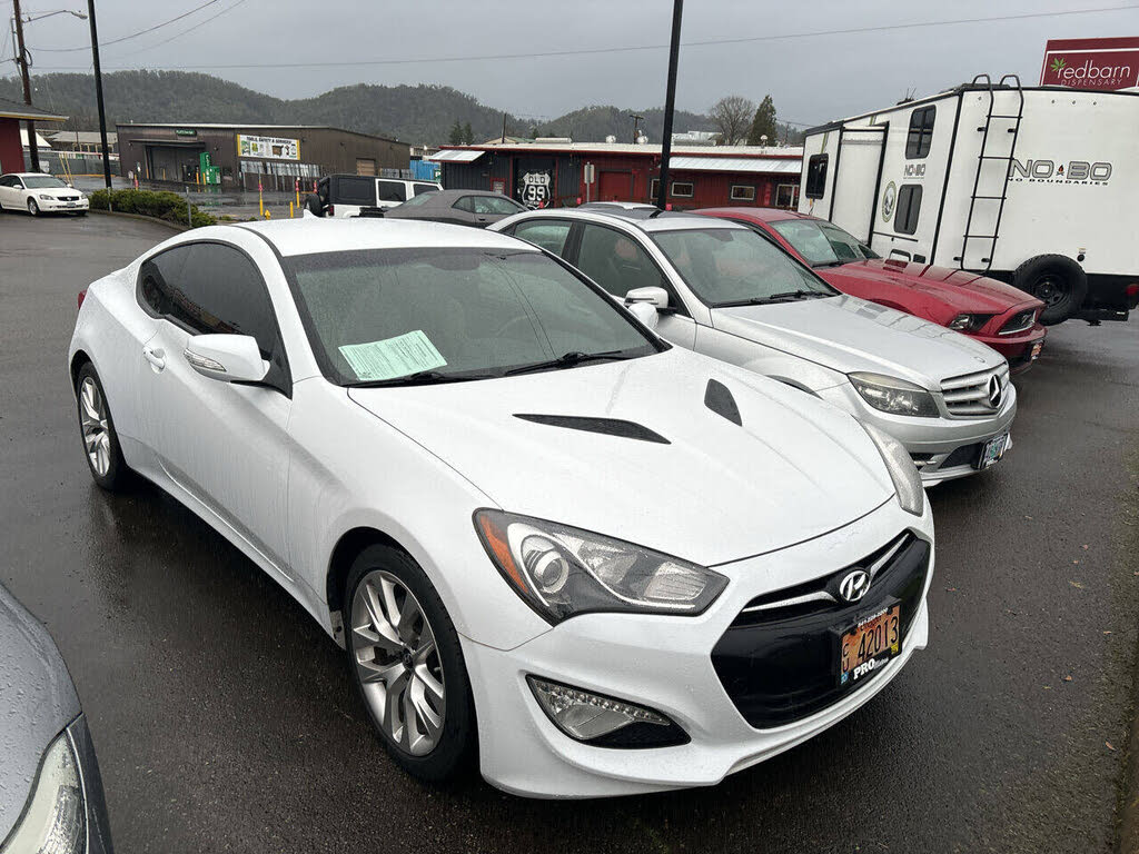 2015 Hyundai Genesis Coupe 3.8 R-Spec RWD