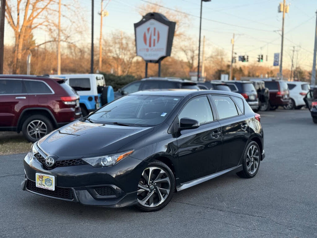 2016 Scion iM Base