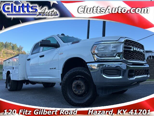 2022 RAM 3500 Chassis Tradesman Crew Cab DRW 4WD