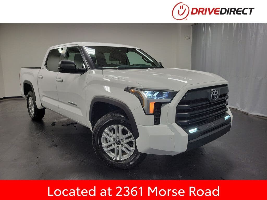 2025 Toyota Tundra SR5 CrewMax Cab 4WD
