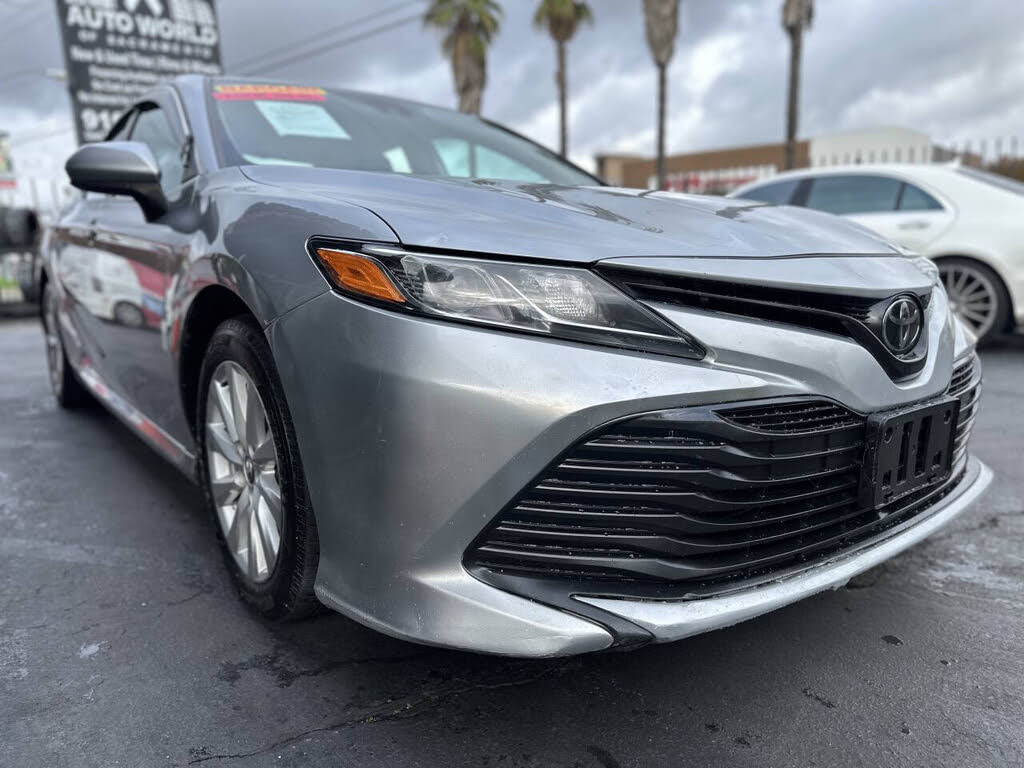 2020 Toyota Camry LE FWD