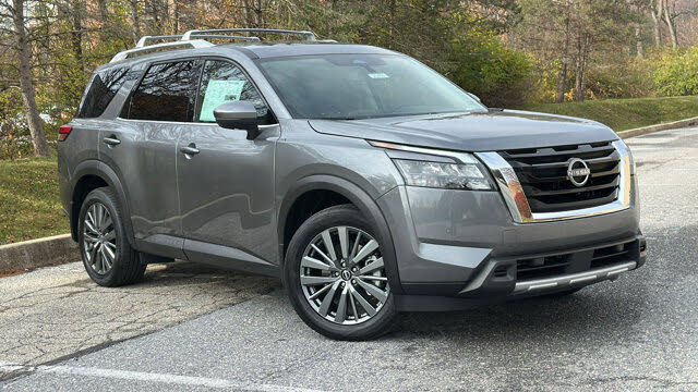2025 Nissan Pathfinder SL 4WD