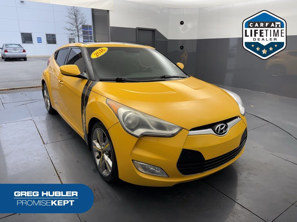 2016 Hyundai Veloster FWD with Yellow Accent Interior