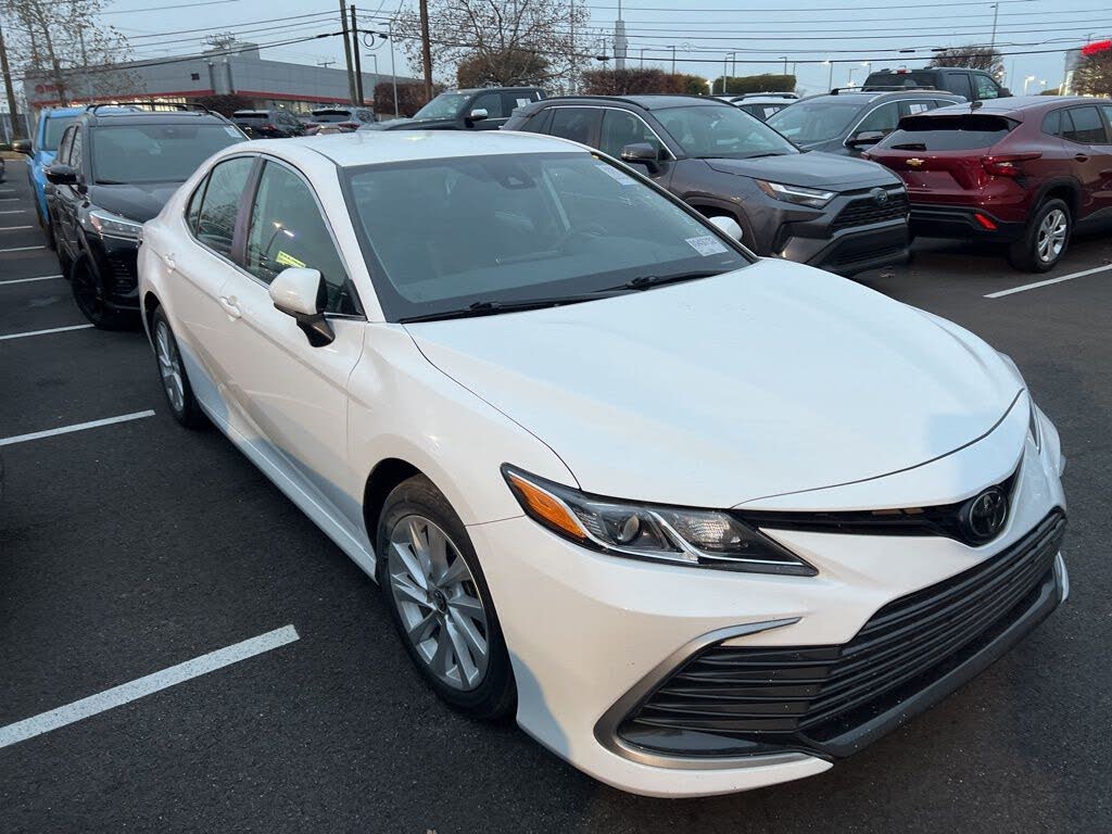 2023 Toyota Camry LE FWD