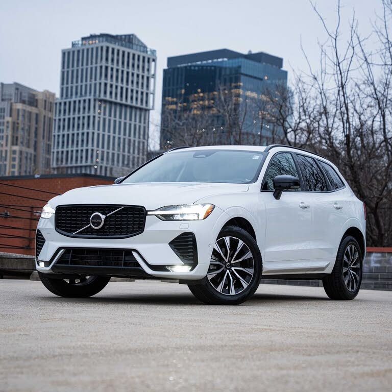 2023 Volvo XC60 B5 Plus Dark Theme AWD