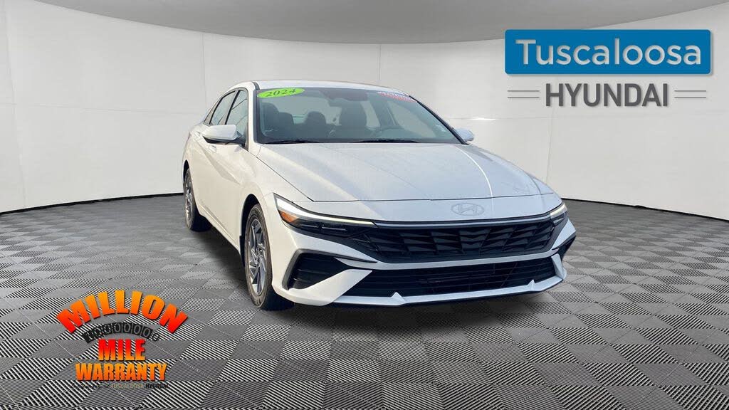 2024 Hyundai Elantra SEL FWD