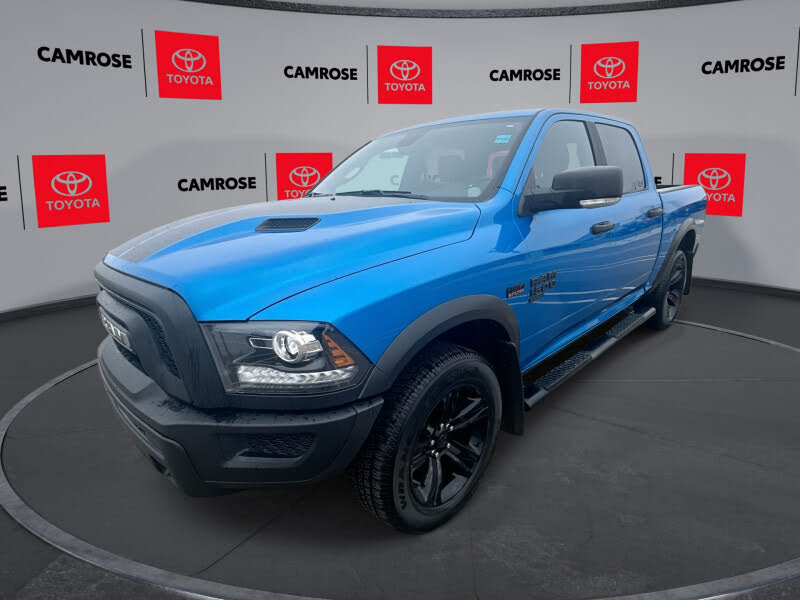RAM 1500 Classic Warlock Crew Cab 4WD 2024