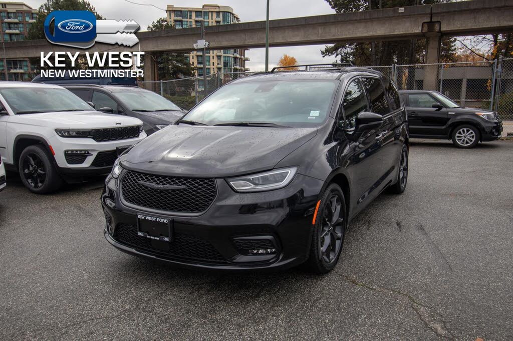 2023 Chrysler Pacifica Touring L FWD