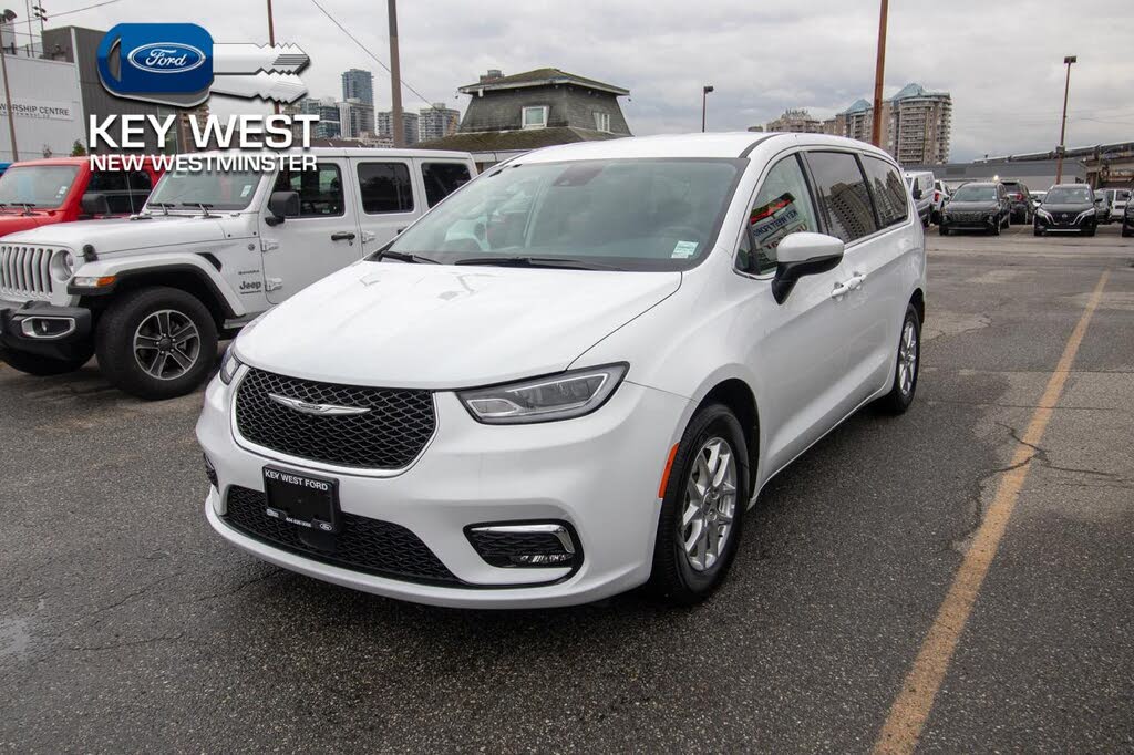 2023 Chrysler Pacifica Touring L FWD