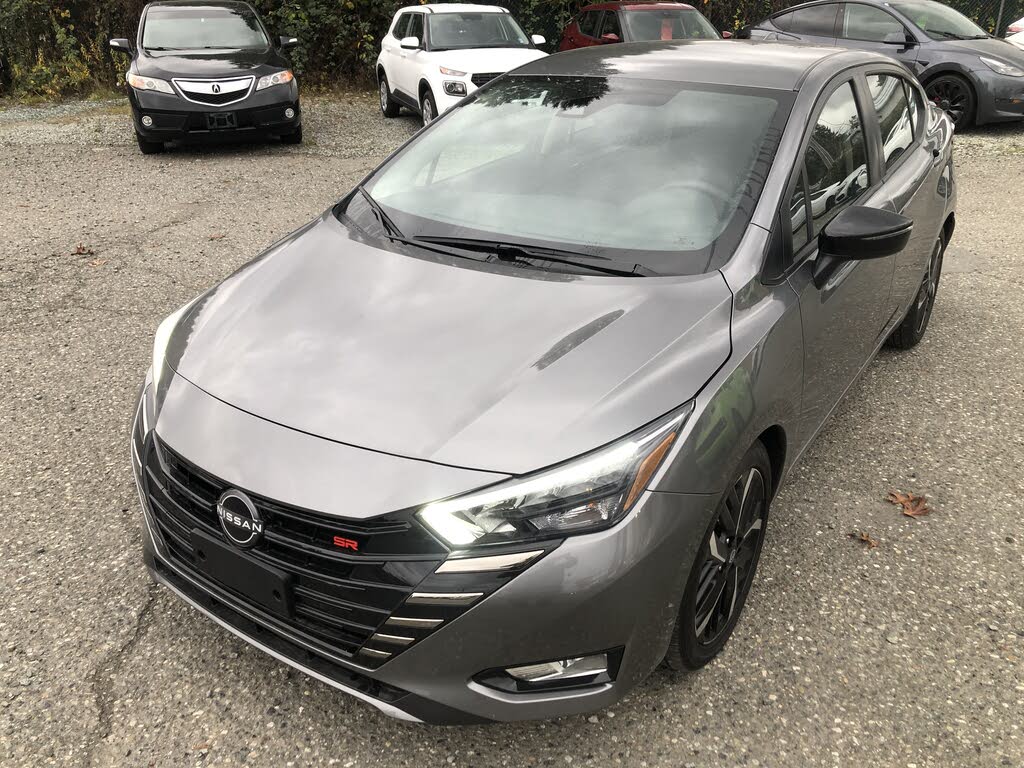 2024 Nissan Versa SR FWD