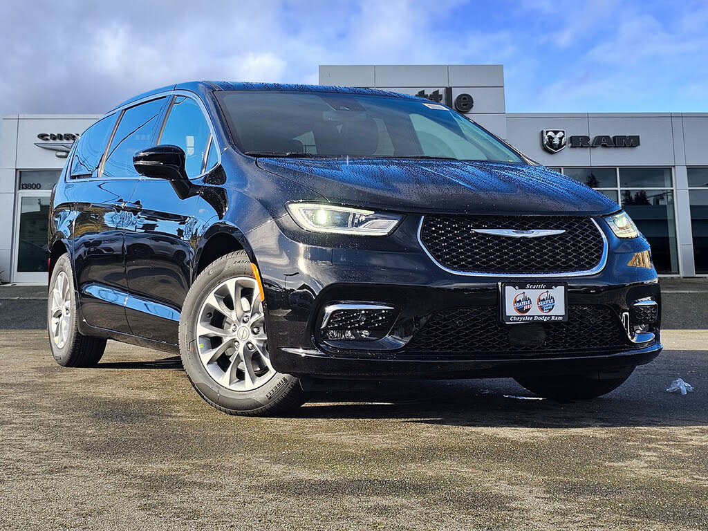 2026 Chrysler Pacifica Limited FWD