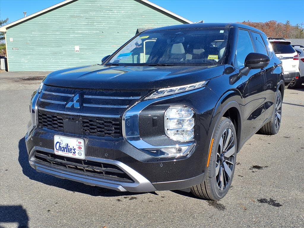 2025 Mitsubishi Outlander SE FWD