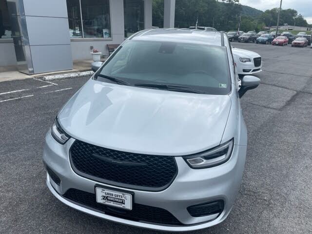 2023 Chrysler Pacifica Hybrid Touring L FWD