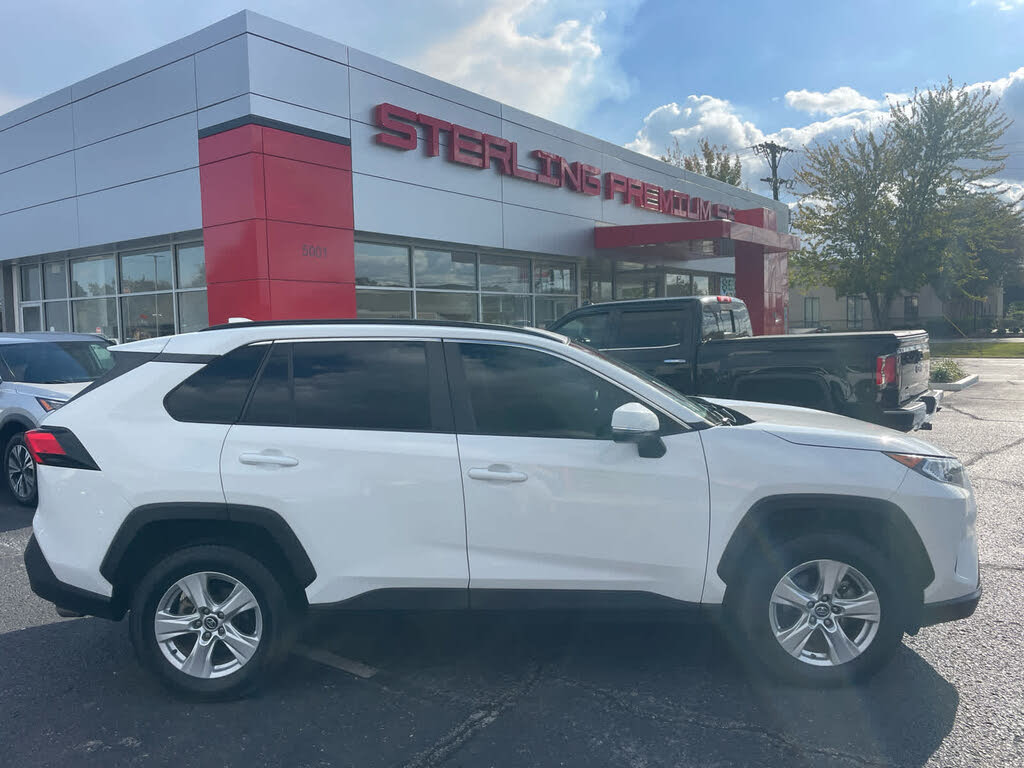 2020 Toyota RAV4 XLE FWD