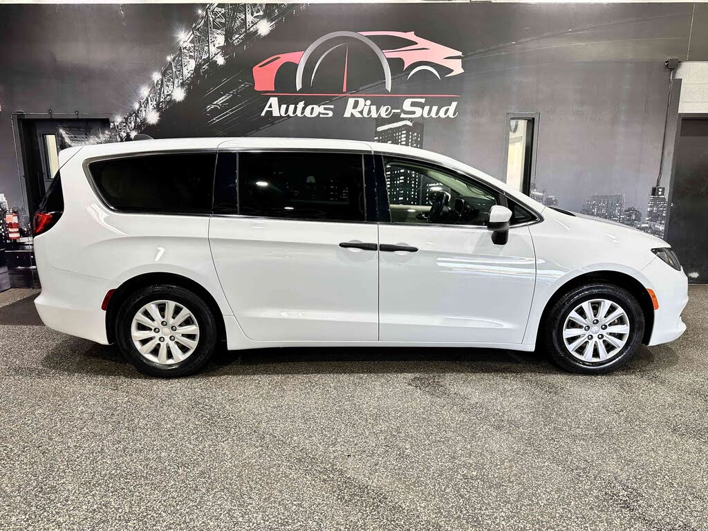 Chrysler Grand Caravan FWD 2021
