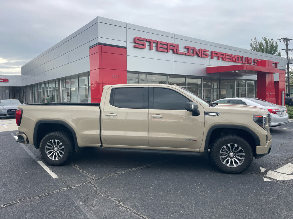 2023 GMC Sierra 1500 AT4 Crew Cab 4WD