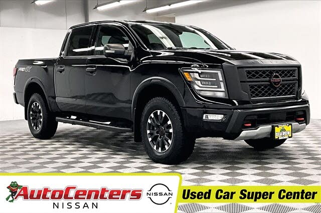 2024 Nissan Titan PRO-4X Crew Cab 4WD