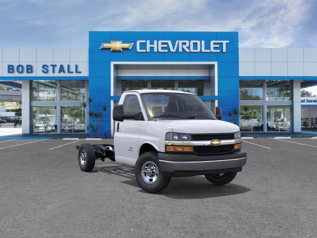 2025 Chevrolet Express Chassis 3500 Cutaway 139