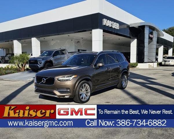 2017 Volvo XC90 T6 Momentum AWD